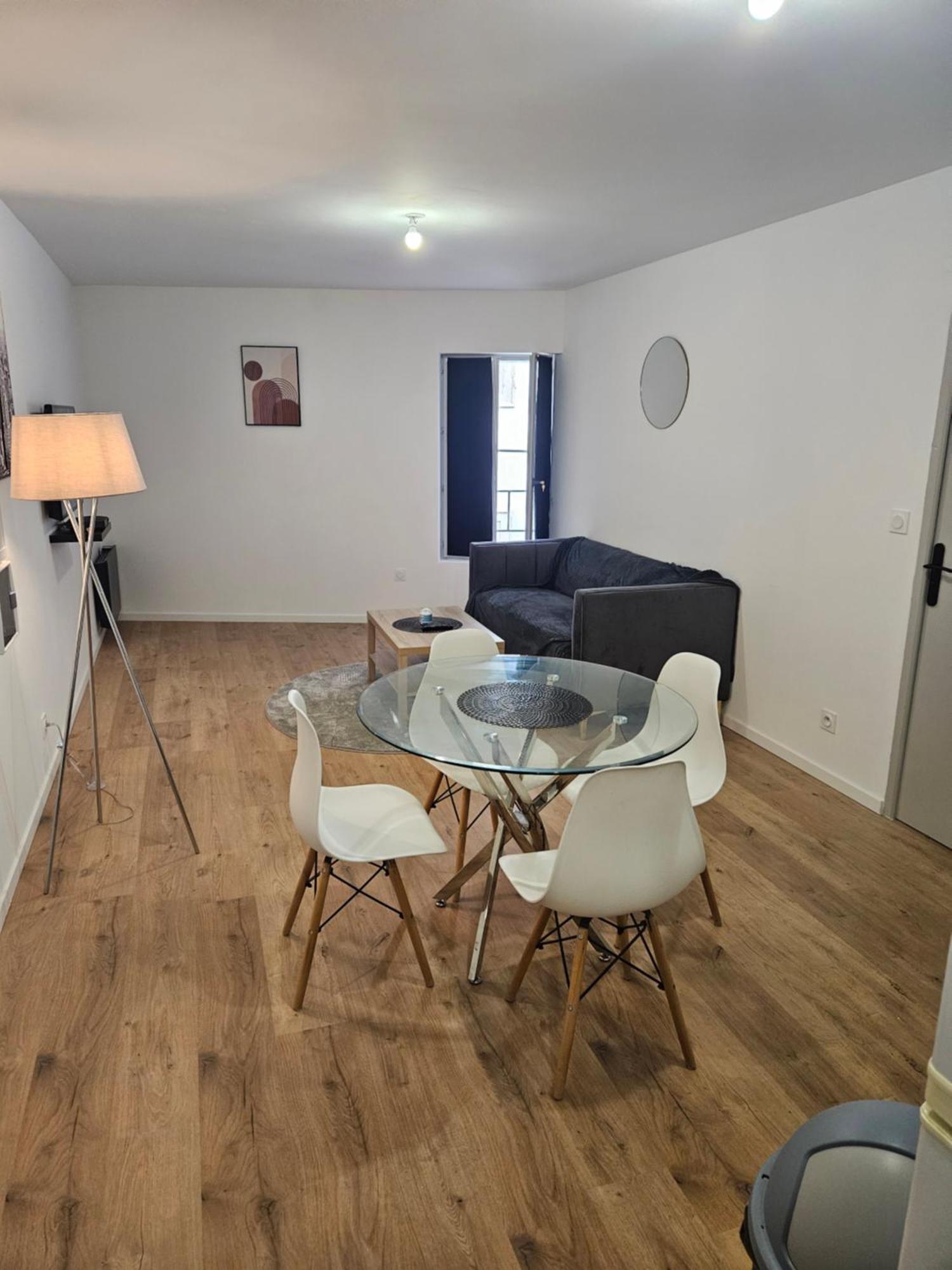 T2 Chaleureux, Calme Et Entierement Renove. Apartment Beziers Exterior photo
